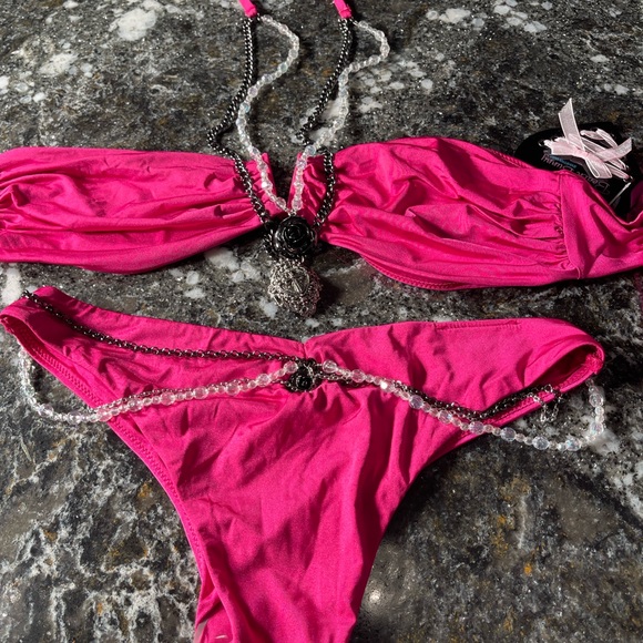 NWT and liner beach bunny bikini “uptown girl” L top/M bottoms - Picture 16 of 16